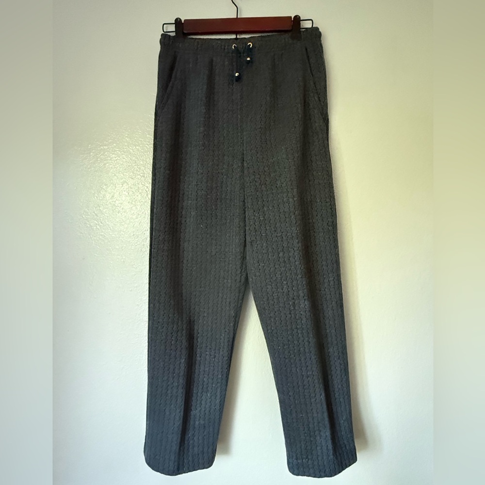 St. John Sport by Marie Gray Textured Gray Joggers